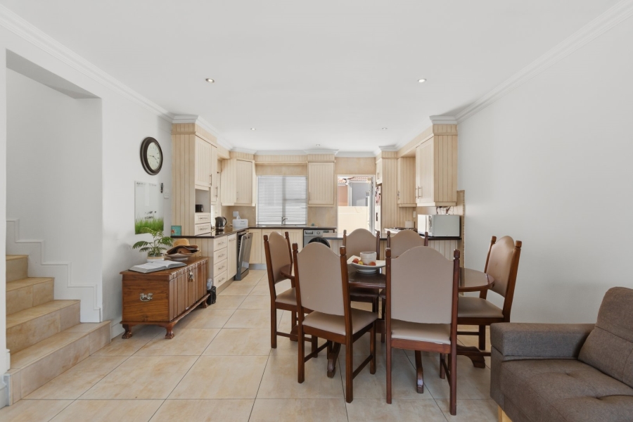 4 Bedroom Property for Sale in Harbour Island Western Cape